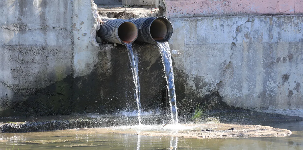 Water shortages solved by sewerage control to support seawater production