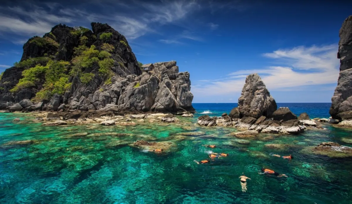 Explore the Magnificent Seven Seas of Chumphon - Ko Ran Ped and Ko Ran Kai