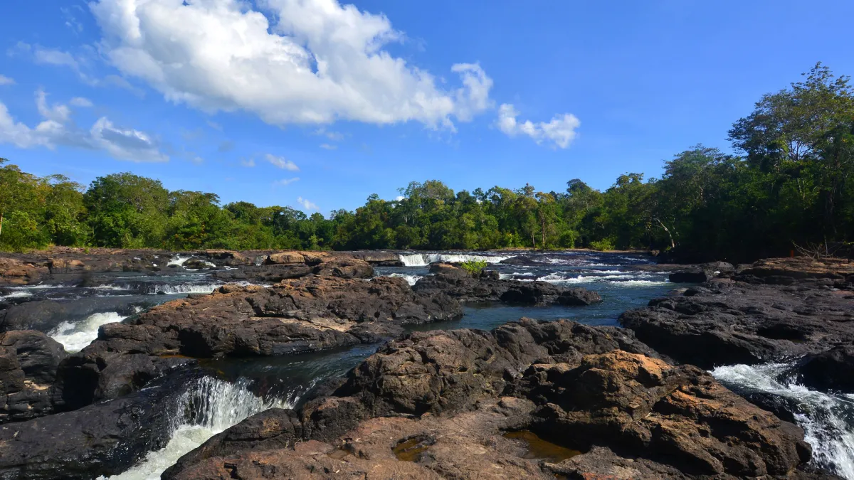 Seven exciting destinations to visit this rainy season - Kaeng Hin Poeng Riverside, Prachin Buri