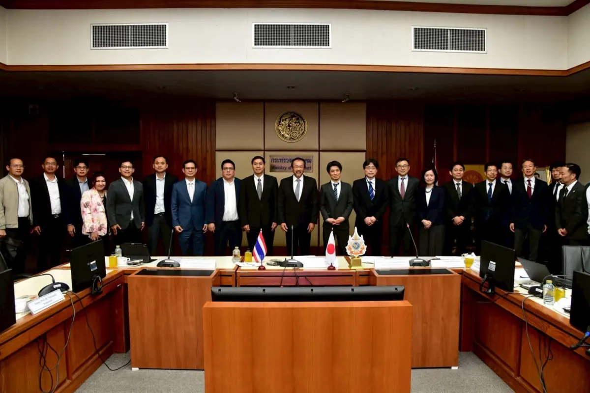 タイ運輸省において同チームと運輸省が開催した地震後の土木構造物の点検等に関するワークショップに参加しました