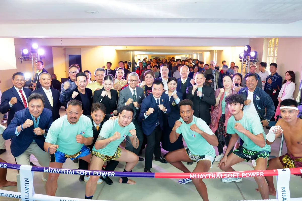 観光スポーツ省は、フランスで、イベントを開催しました。