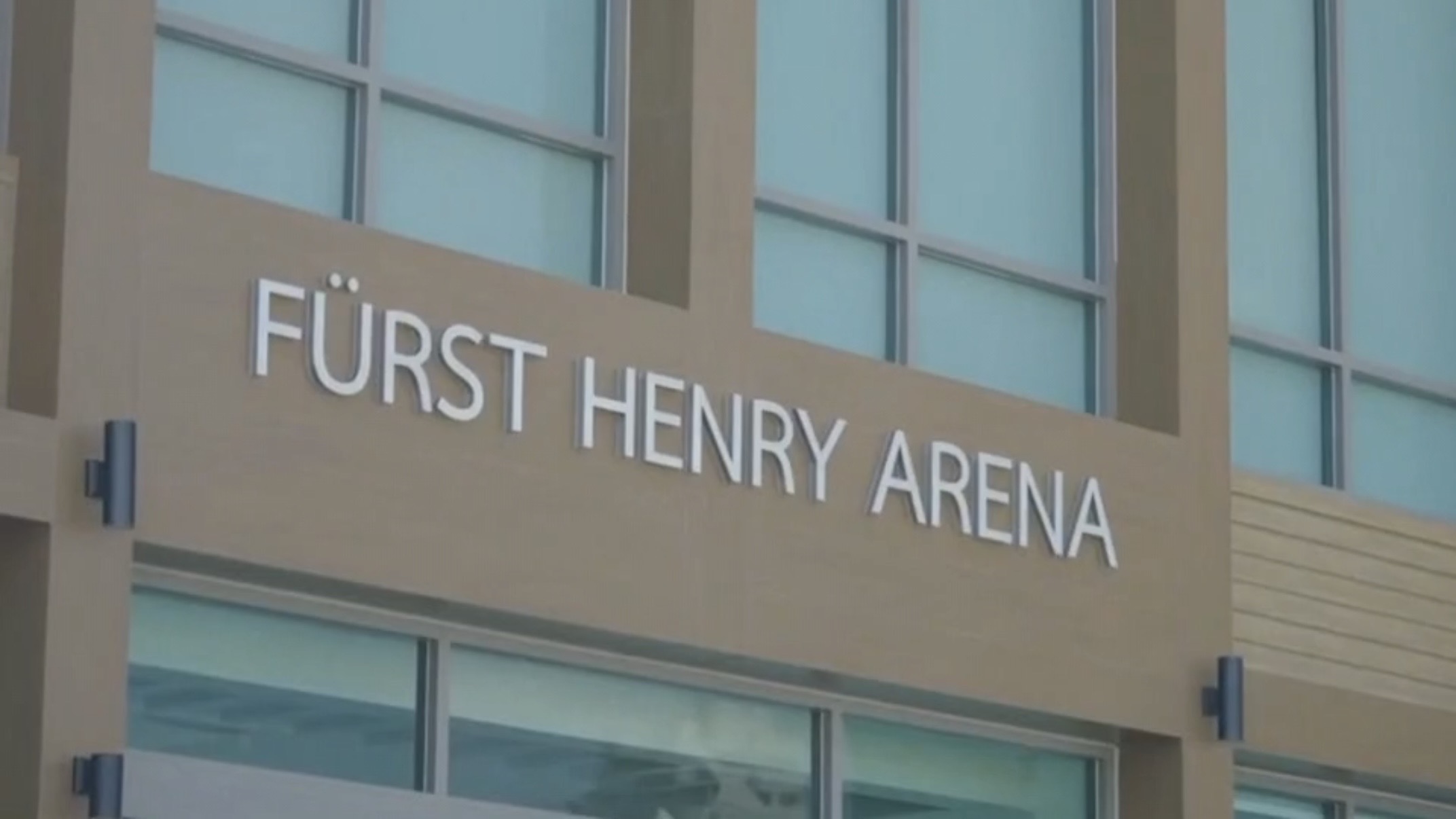 รู้หรือไม่? ไทยใช้สนาม Fürst Henry Arena จัดการแข่งขันขี่ม้าในร่ม ใจกลางเมืองกรุงเทพฯ ครั้งแรกในเอเชีย!!!