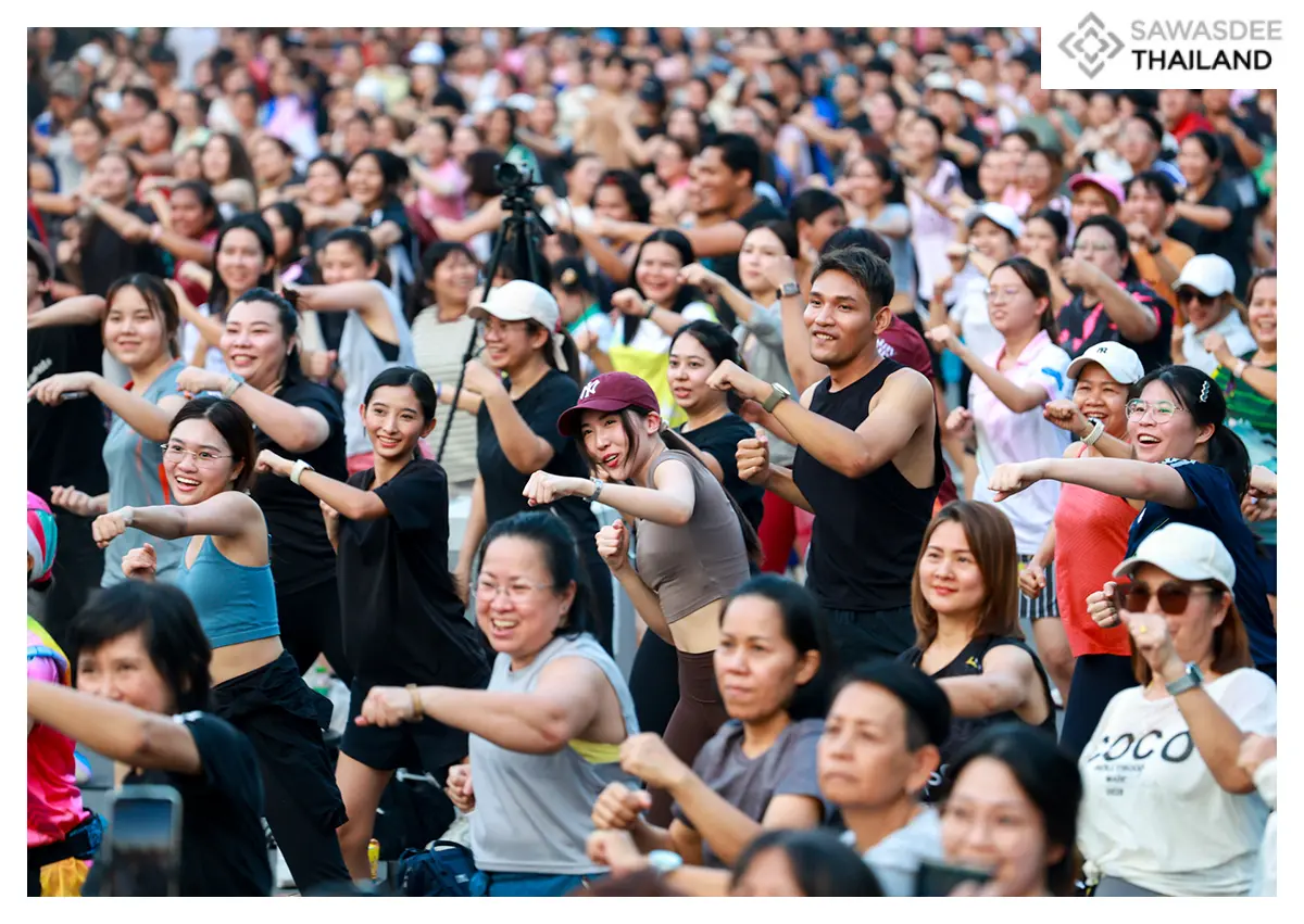 Lumpini Park's Aerobics Scene: Bangkok's Outdoor Fitness Phenomenon Goes Viral